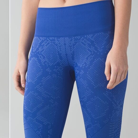 Lululemon In The Flow Crop II Sz 6 - Picture 14 of 14